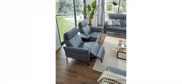 Sofa Fresno - 2-Sitzer inkl. Relaxfunktion motorisch mit Zwischenelement schwarz, inkl. Tisch/USB/Steckdose, Leder Hellblau – Bild 11