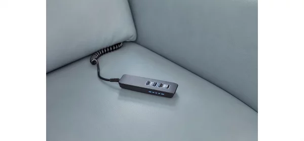 Sofa Fresno - 2-Sitzer inkl. Relaxfunktion motorisch mit Zwischenelement schwarz, inkl. Tisch/USB/Steckdose, Leder Hellblau – Bild 19
