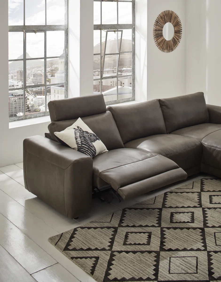Ecksofa Balok - 2,5-Sitzer mit Longchair groß rechts, inkl. Relaxfunktion (motorisch) und Kopfstütze, Leder, Dunkelbraun – Bild 3