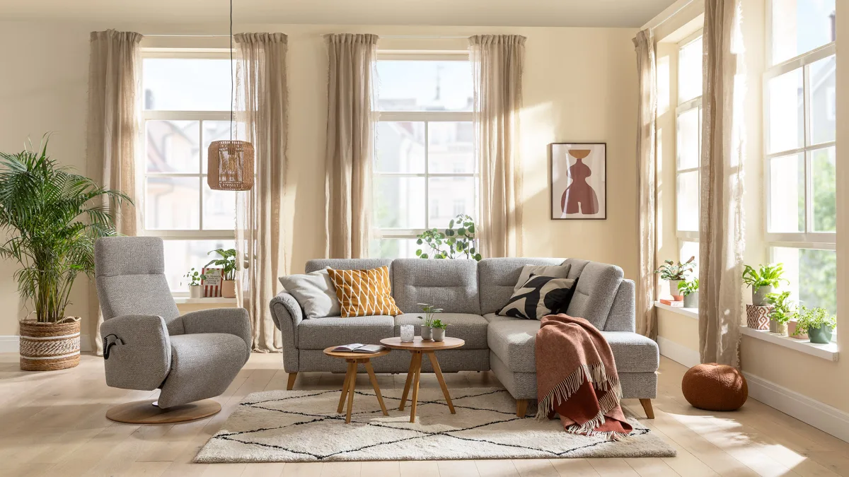 Ecksofa Almyra - 2,5-Sitzer mit Ottomane rechts, inkl. Schlaffunktion und Bettkasten, Stoff, Silbergrau – Bild 6