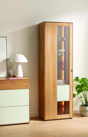 Alternative view of Vitrine Koruna - mit Beleuchtung, Eiche massiv legno geölt